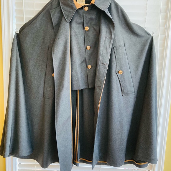 Hermès Riding Coat - Picture 9 of 16